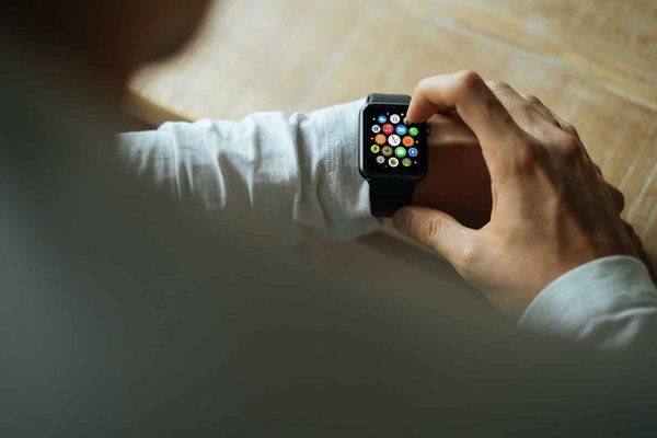 10 Gadgets High-Tech Indispensables pour Simplifier Votre Quotidien